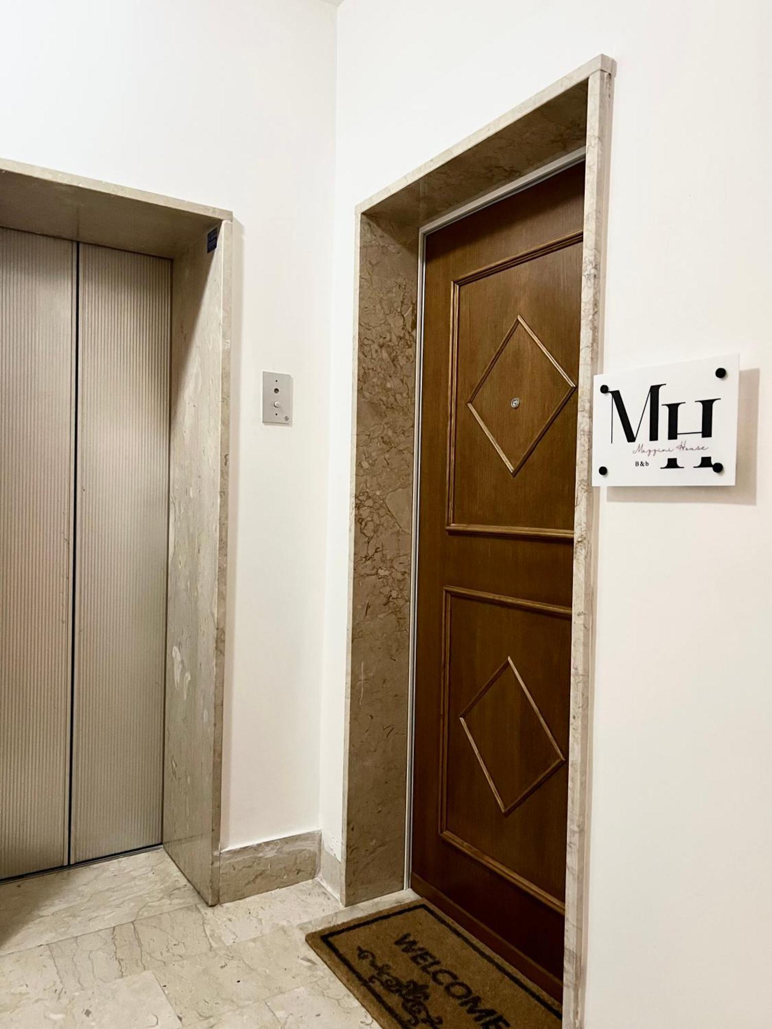 Mazzini House B&B Сассарі Екстер'єр фото
